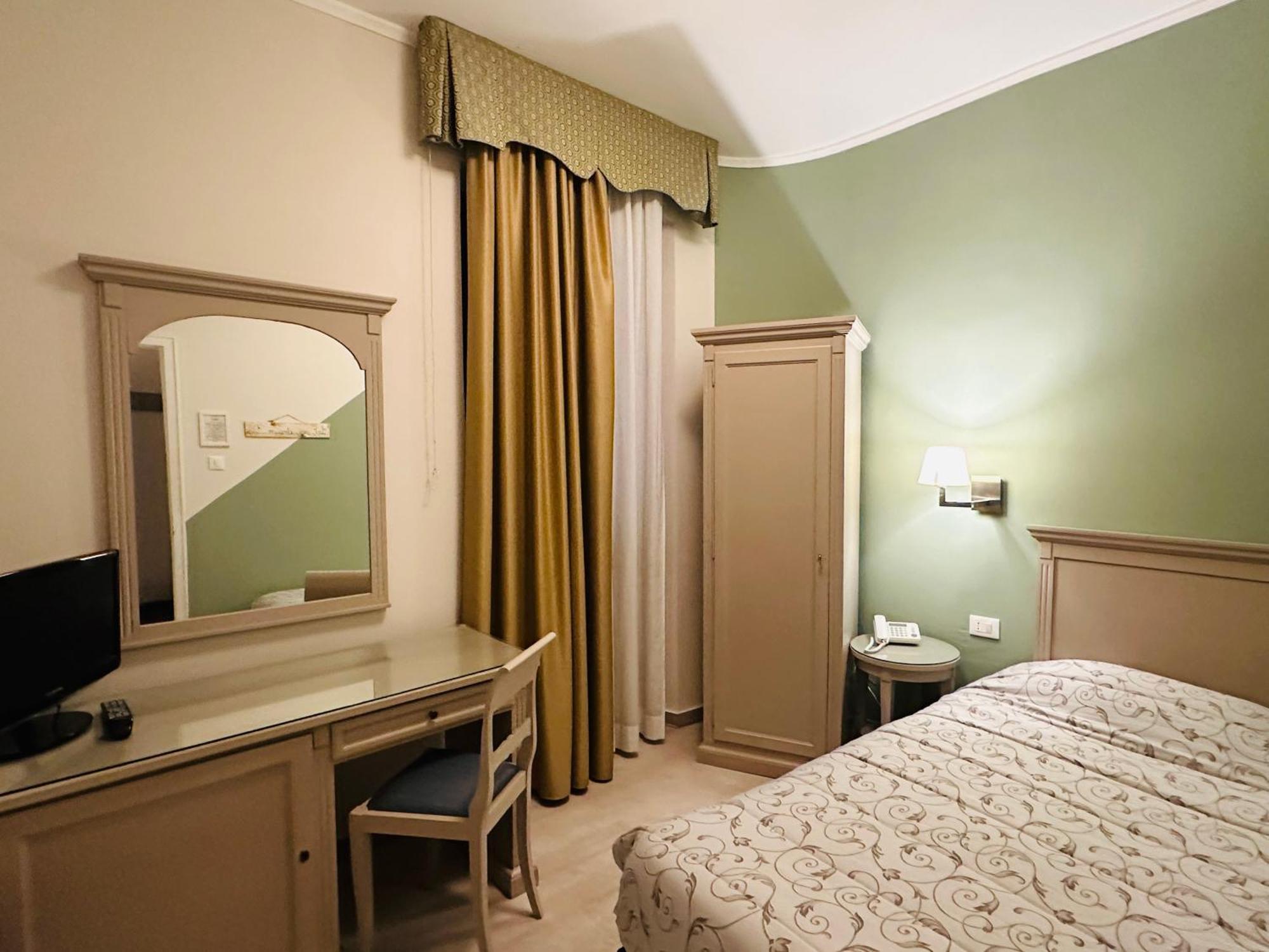 Hotel Bristol Trieszt Kültér fotó