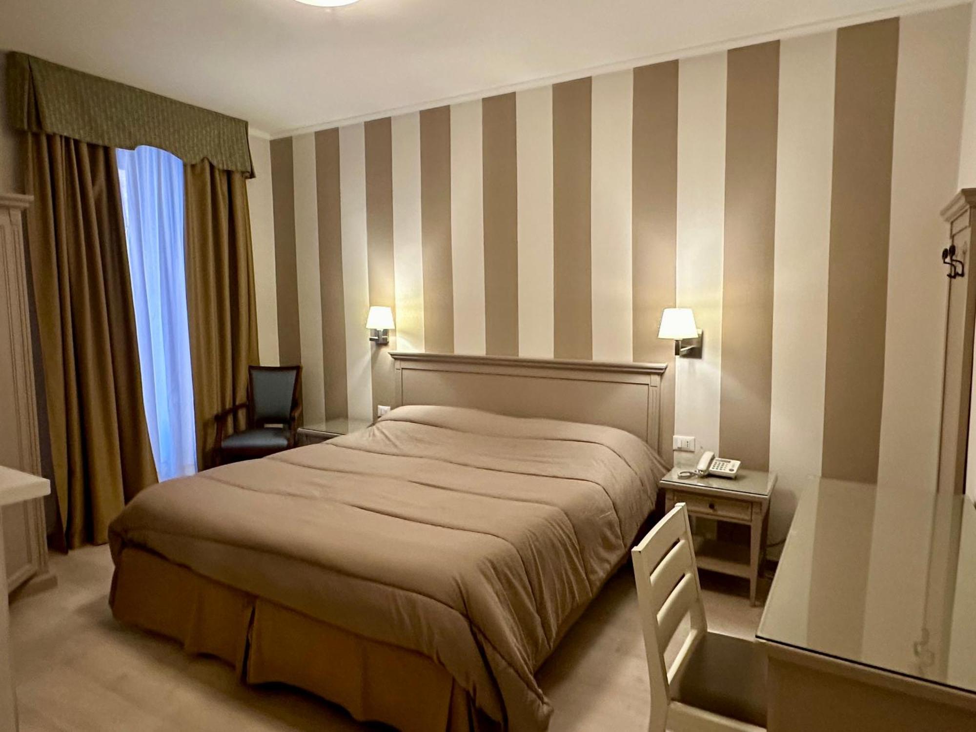 Hotel Bristol Trieszt Kültér fotó
